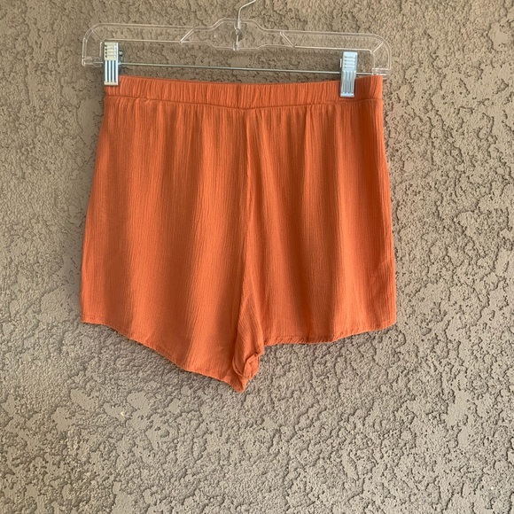 Kendall & Kylie orange shorts!!! - Picture 4 of 5